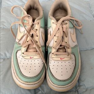 Nike Air Force mint green sneakers Athletic Shoes, size 6Y